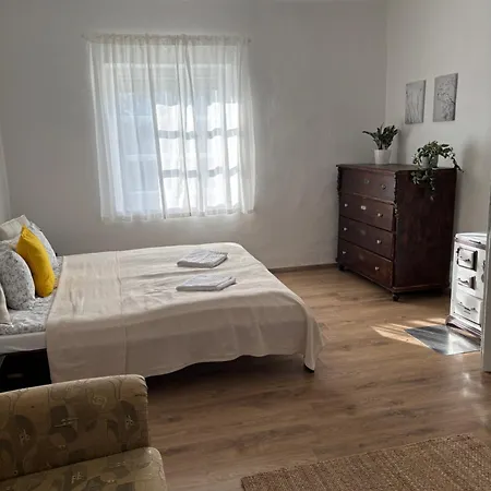 Tornácos Appartement *